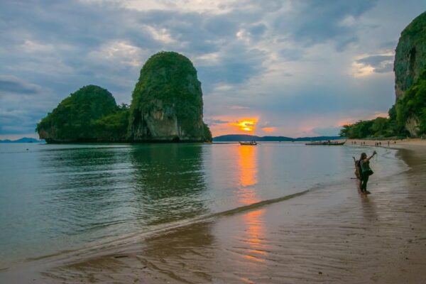 ทัวร์ 7 เกาะ ซันเซท โดยเรือเร็วครึ่งวันบ่าย จากกระบี่