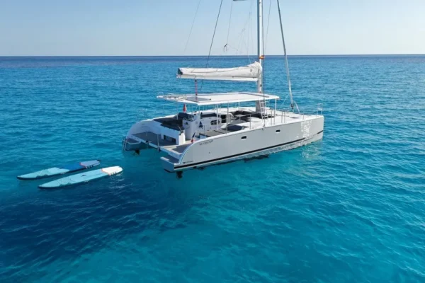 Calanques Catamaran Tour & Standup Paddle