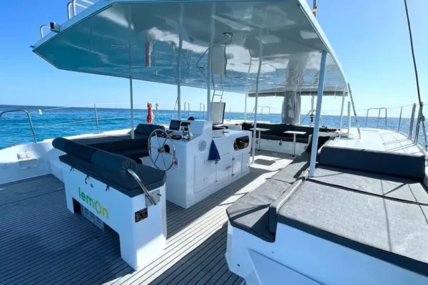 Calanques Catamaran Tour & Standup Paddle